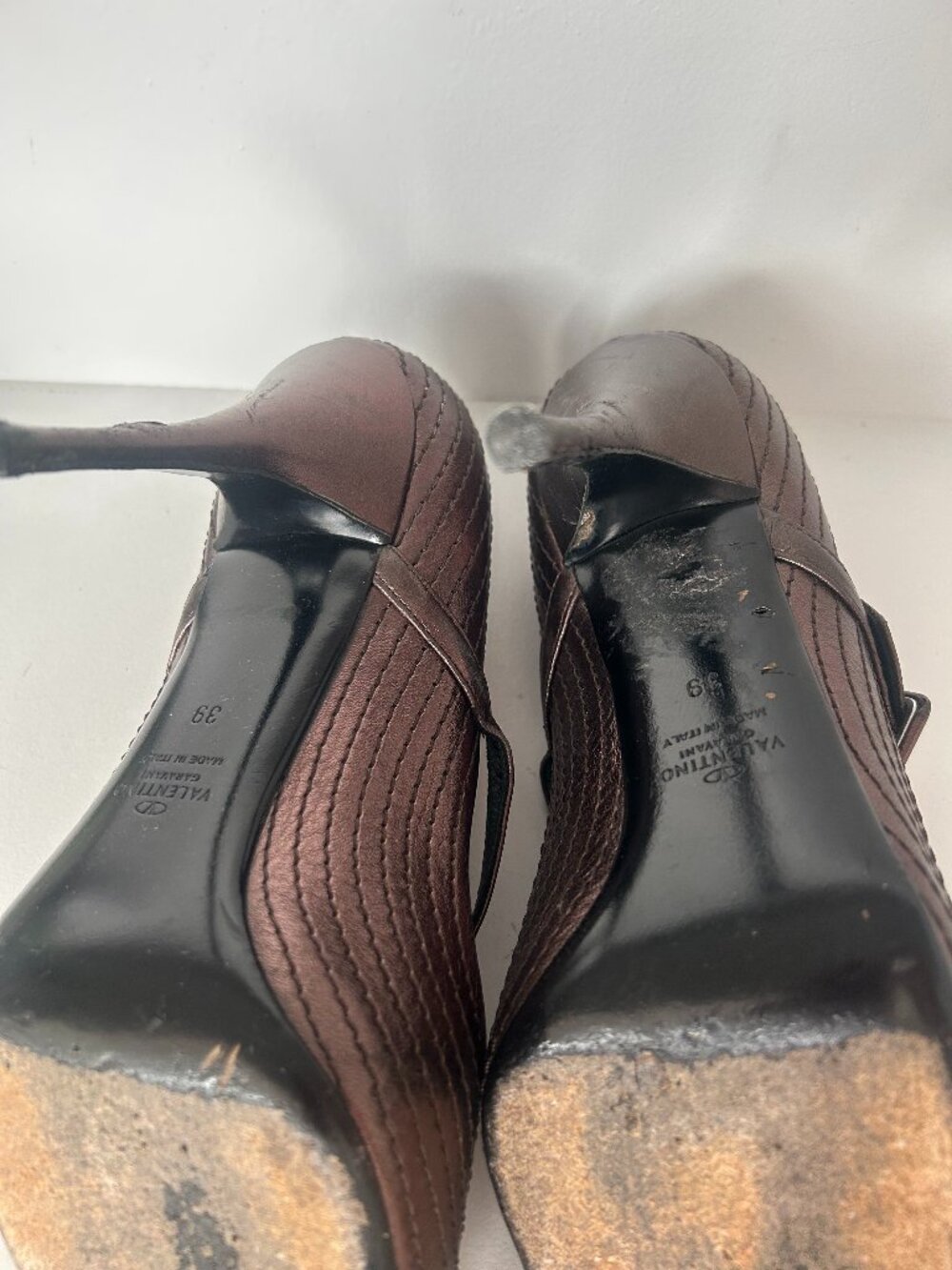 VALENTINO GARAVANI Leather Peep Toe Heels EU 39 Metallic Bronze Shoes 8.5/9 - Picture 6 of 7